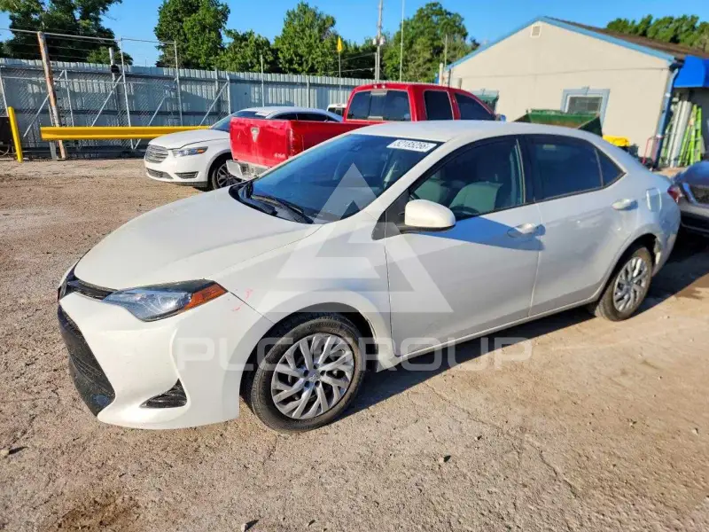 2018 Toyota COROLLA фото