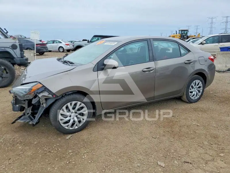 2018 Toyota COROLLA фото