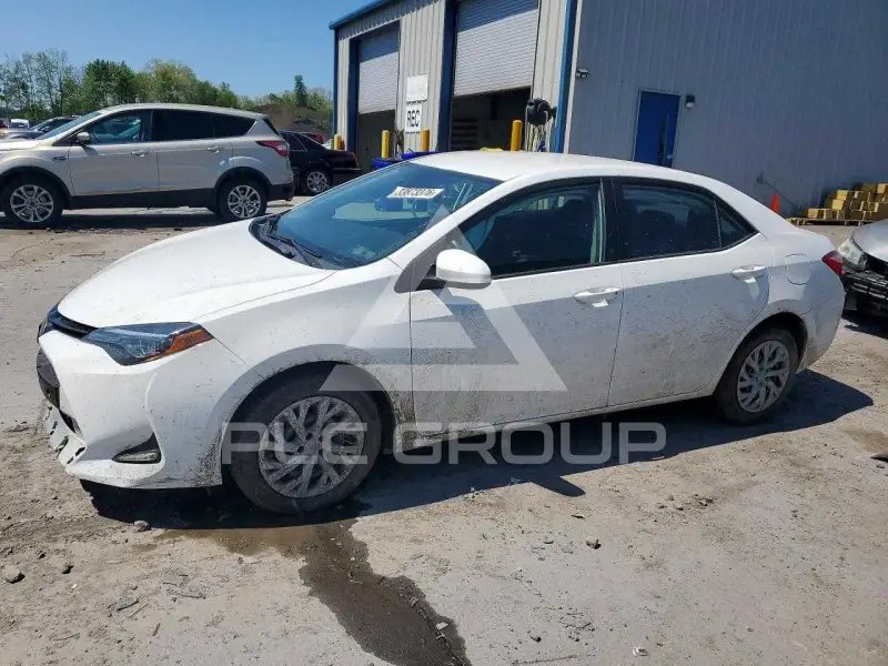 2018 Toyota COROLLA фото