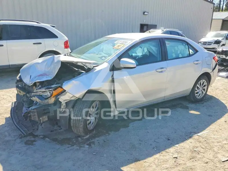 2018 Toyota COROLLA фото