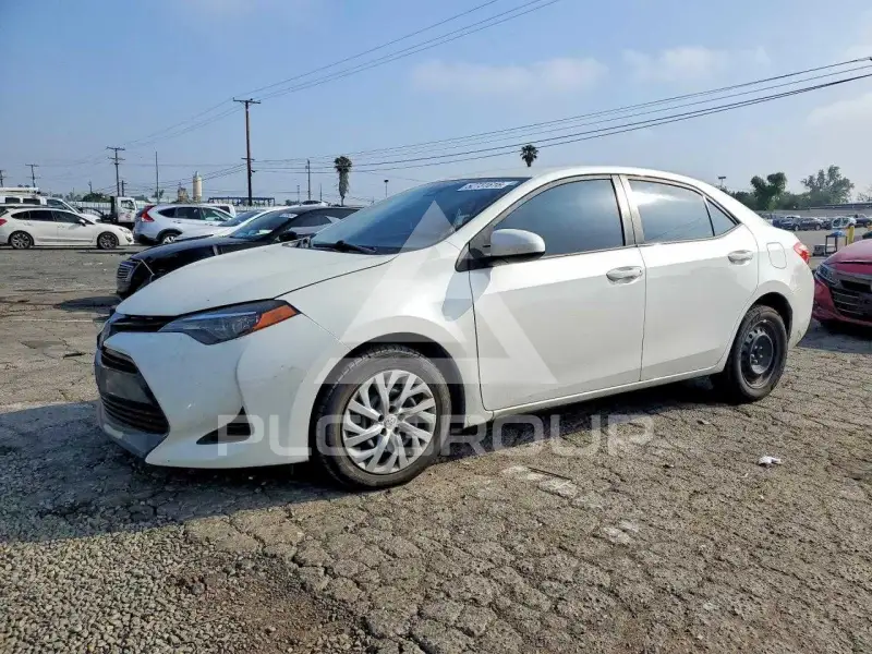 2018 Toyota COROLLA фото