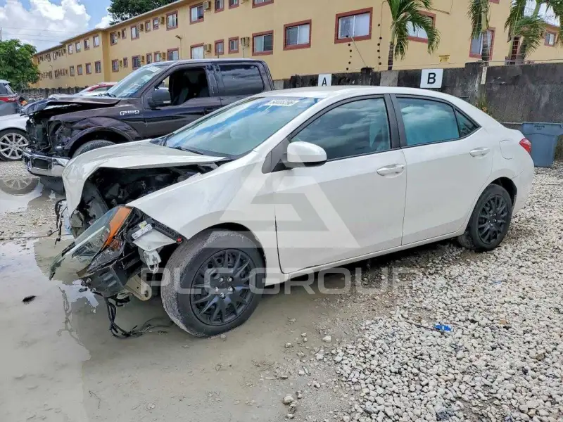 2018 Toyota COROLLA фото