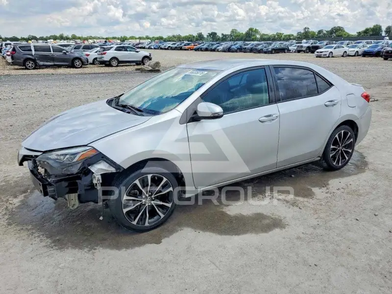 2018 Toyota COROLLA фото