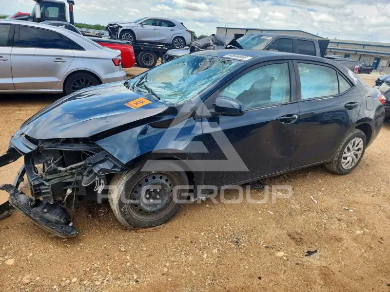 2018 Toyota COROLLA фото