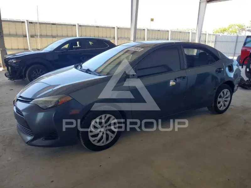 2018 Toyota COROLLA фото