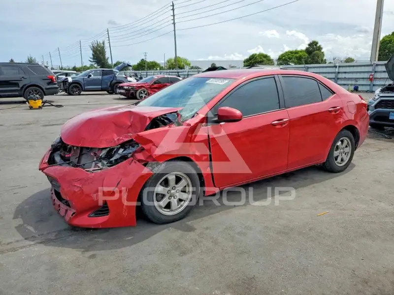 2018 Toyota COROLLA фото