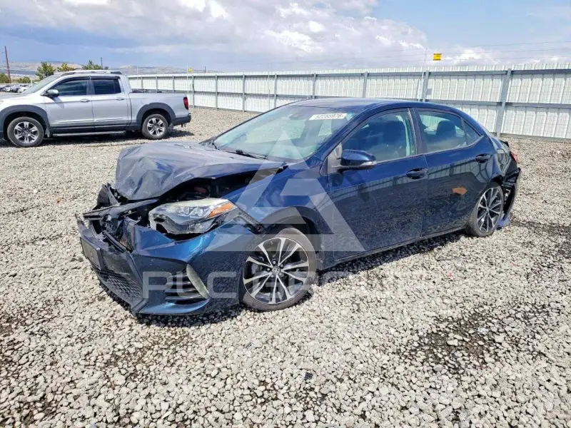 2018 Toyota COROLLA фото