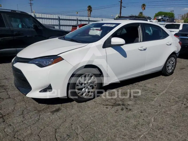 2018 Toyota COROLLA фото