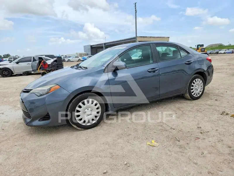 2018 Toyota COROLLA фото