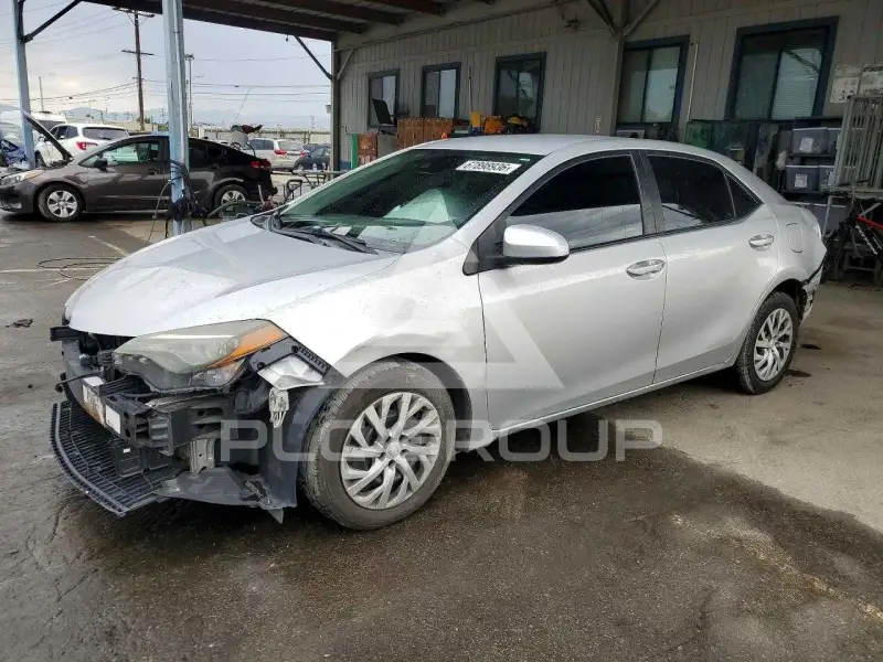 2018 Toyota COROLLA фото