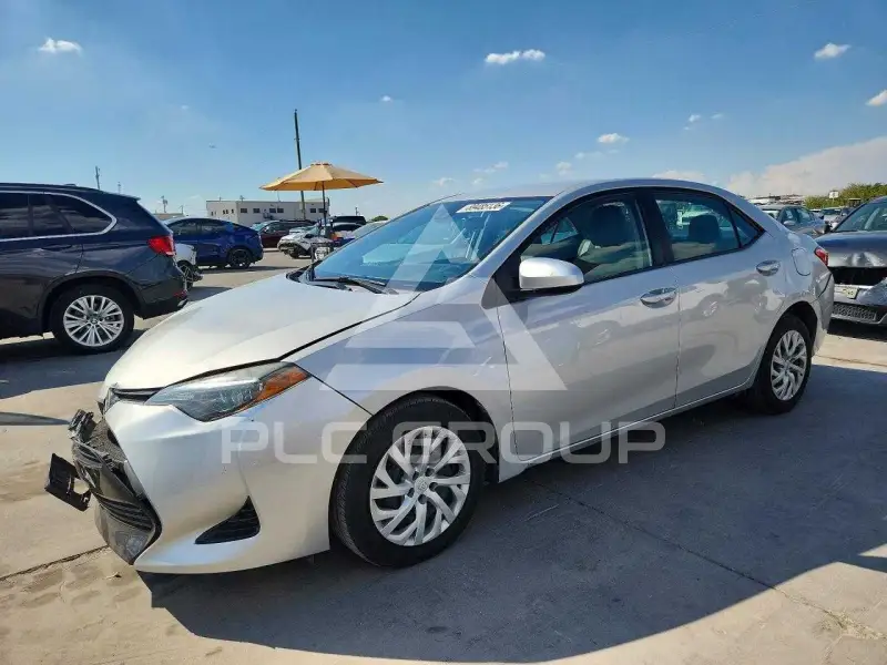2018 Toyota COROLLA фото
