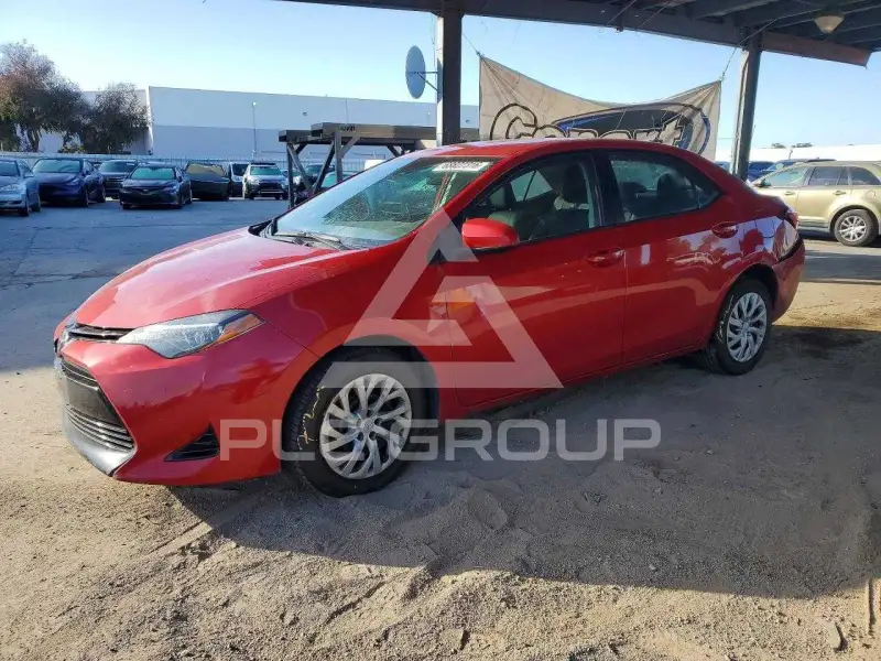2018 Toyota COROLLA фото