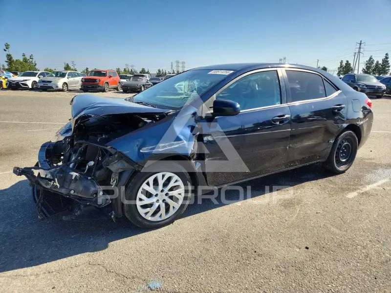 2018 Toyota COROLLA фото