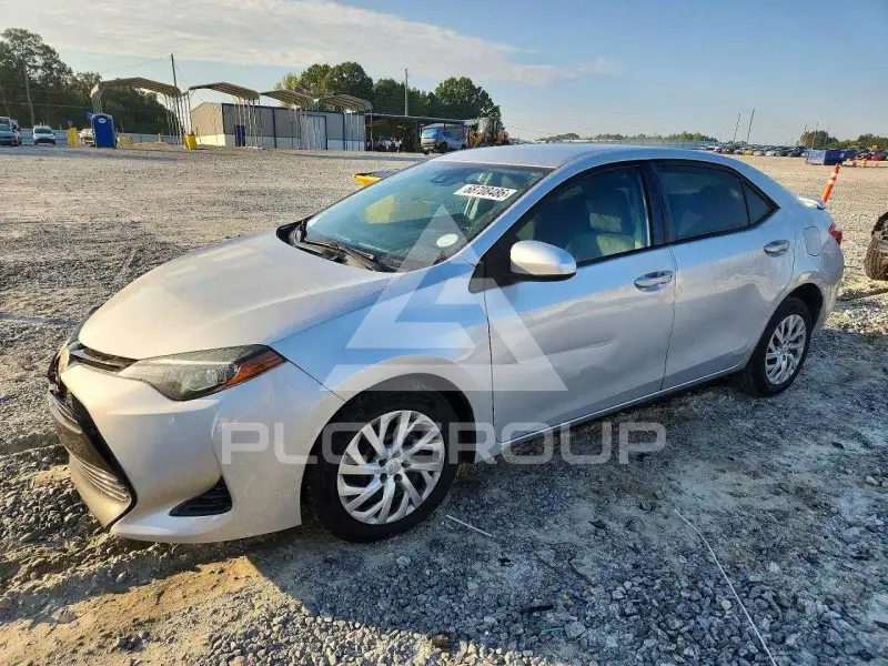 2018 Toyota COROLLA фото