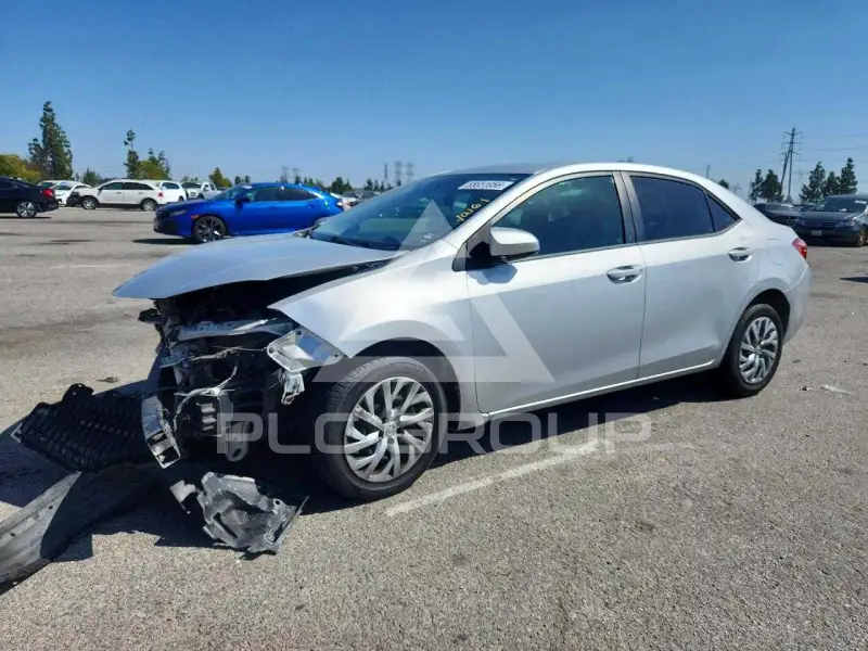 2018 Toyota COROLLA фото