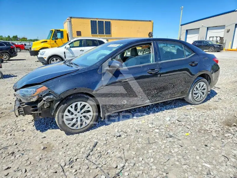 2018 Toyota COROLLA фото
