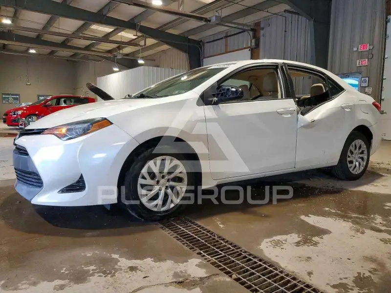2018 Toyota COROLLA фото