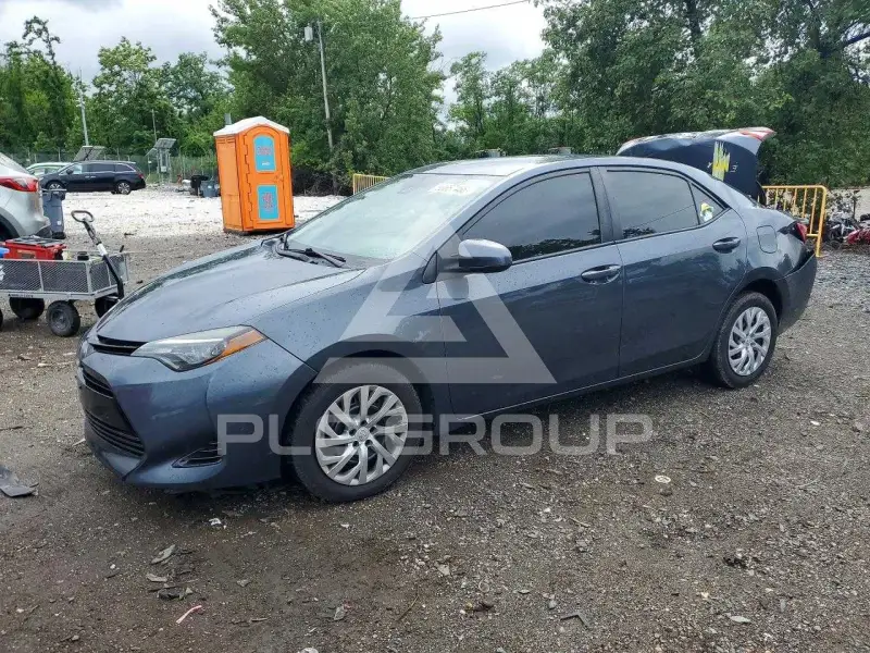 2018 Toyota COROLLA фото