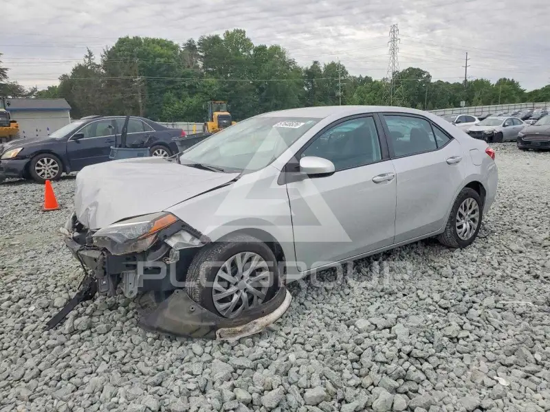 2018 Toyota COROLLA фото