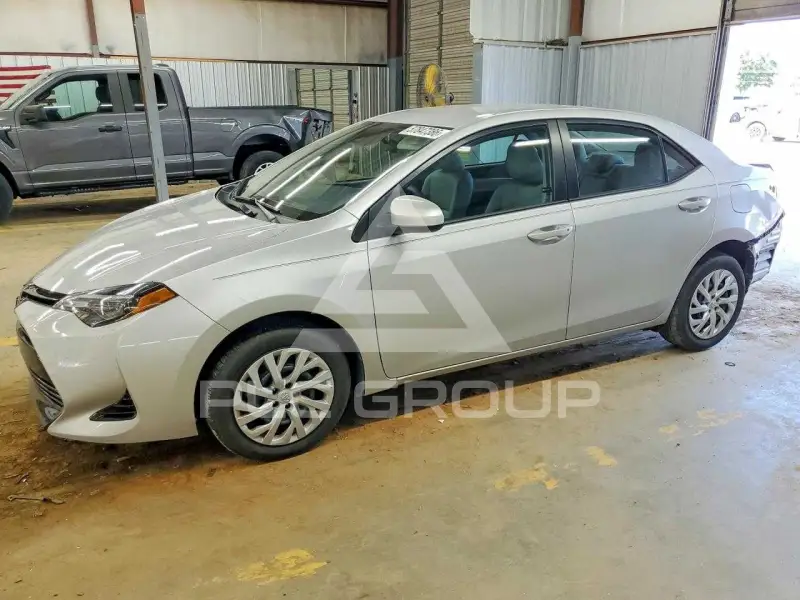 2018 Toyota COROLLA фото