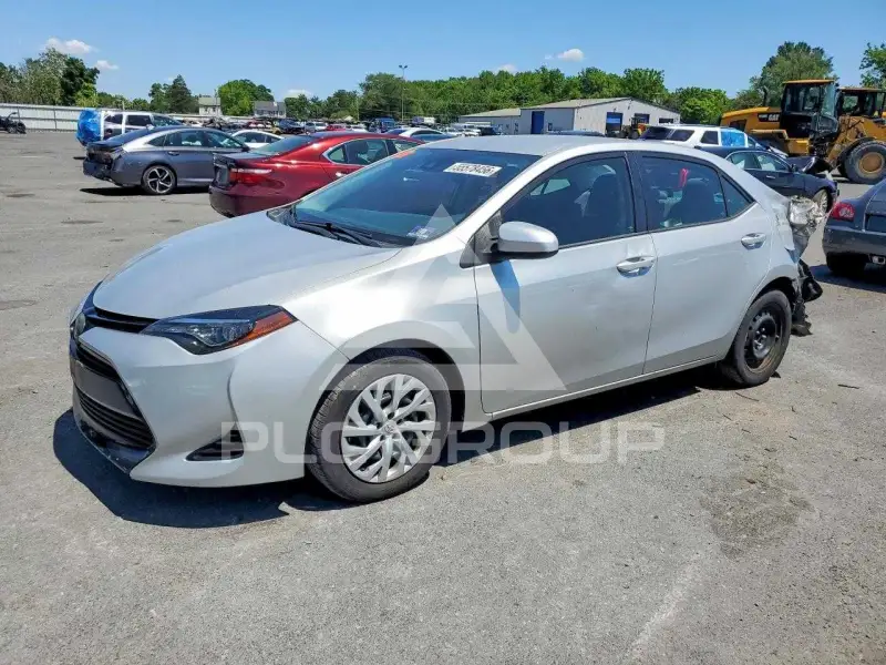 2018 Toyota COROLLA фото