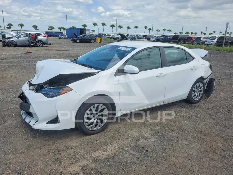 2018 Toyota COROLLA фото