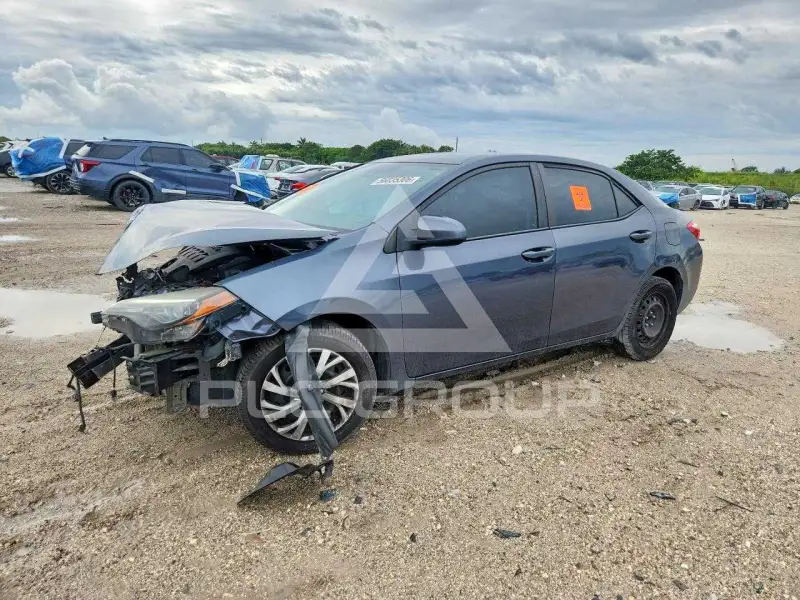 2018 Toyota COROLLA фото