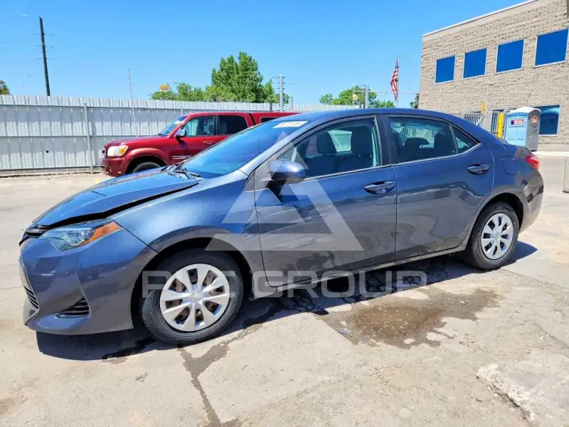 2018 Toyota COROLLA фото