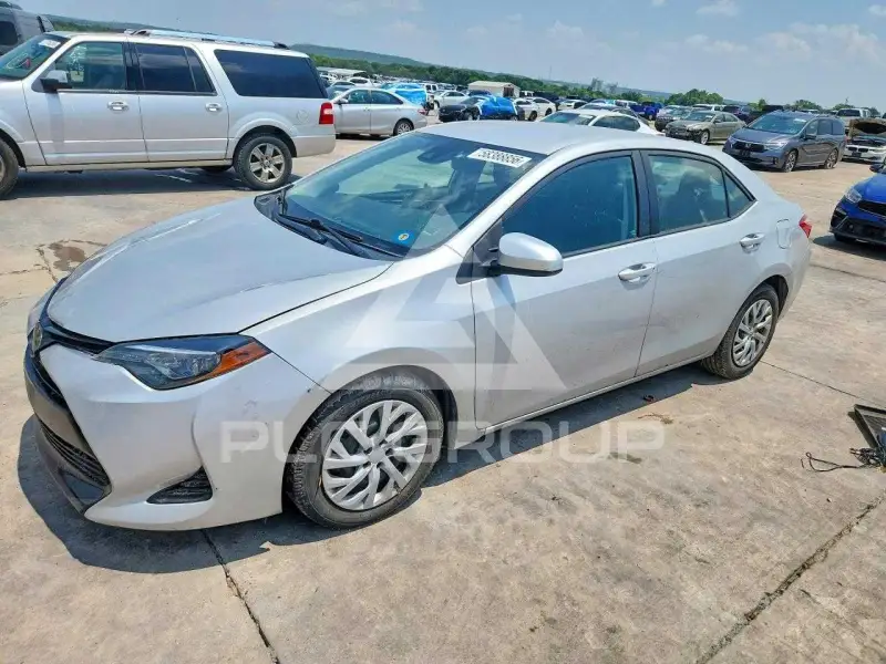 2018 Toyota COROLLA фото