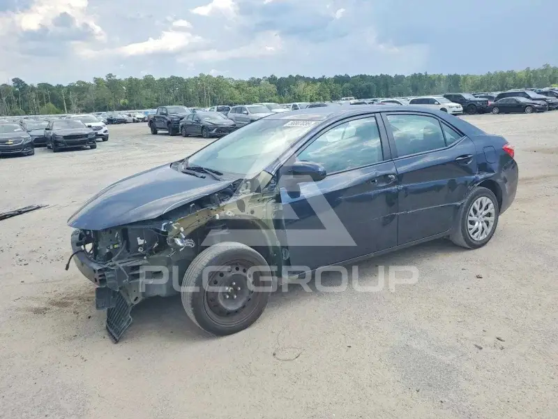 2018 Toyota COROLLA фото