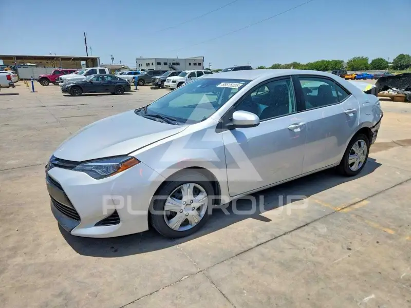 2018 Toyota COROLLA фото