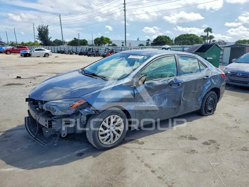 2018 Toyota COROLLA фото