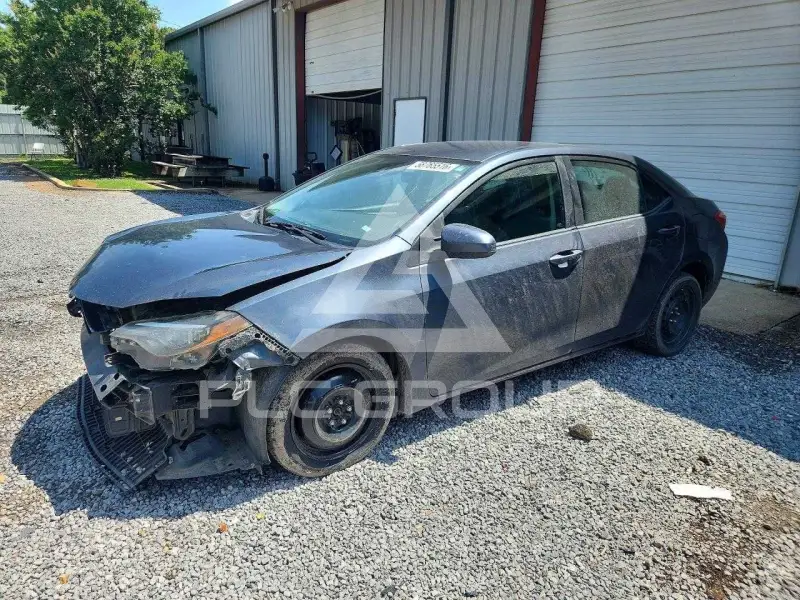 2018 Toyota COROLLA фото
