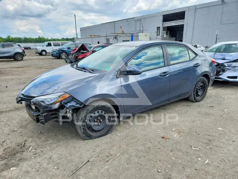 2018 Toyota COROLLA фото