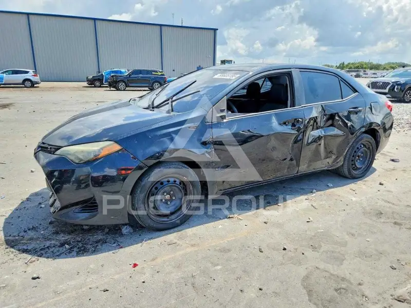 2018 Toyota COROLLA фото