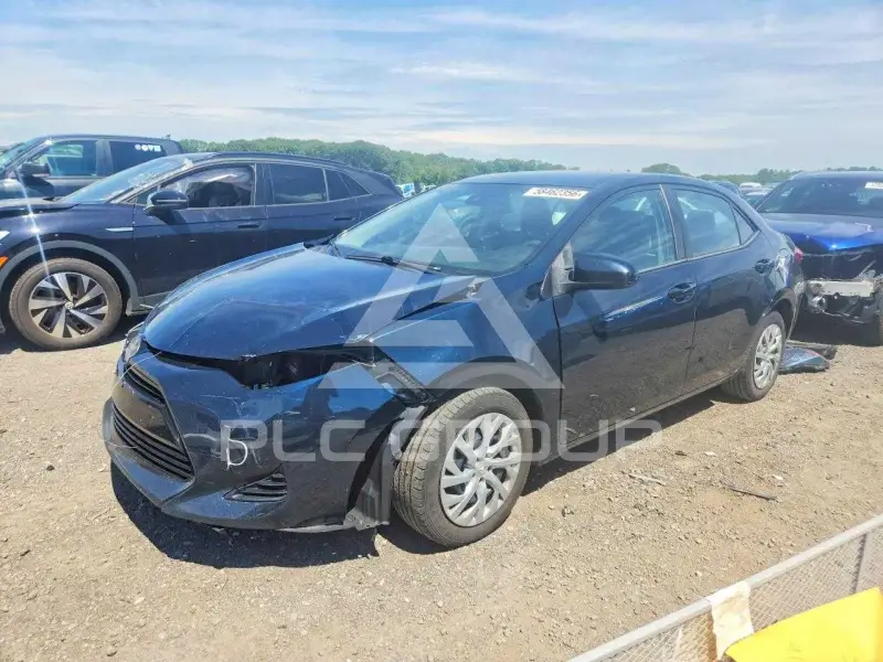 2018 Toyota COROLLA фото