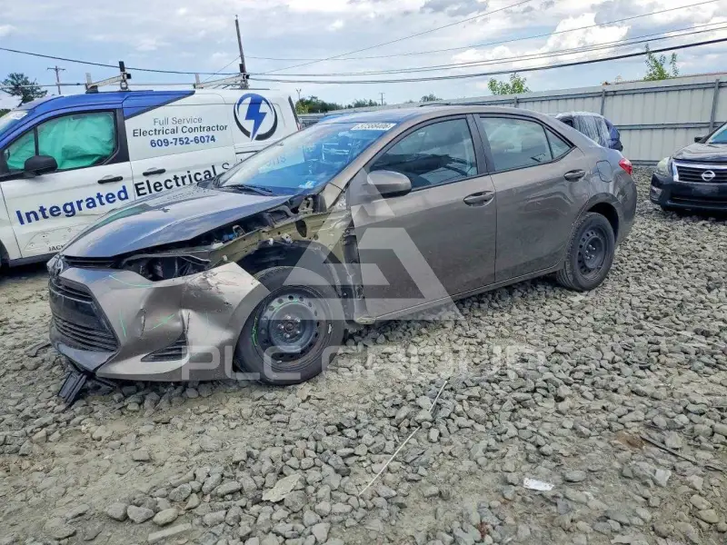 2018 Toyota COROLLA фото