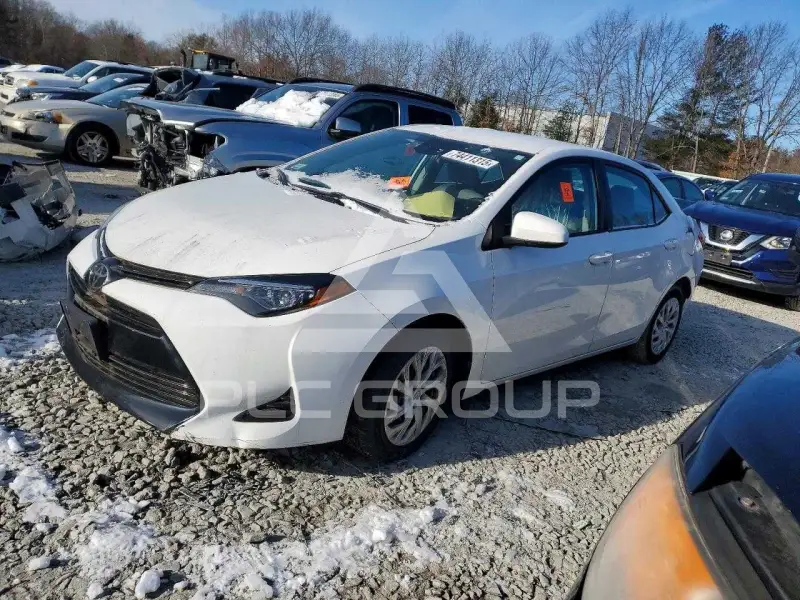 2018 Toyota COROLLA фото