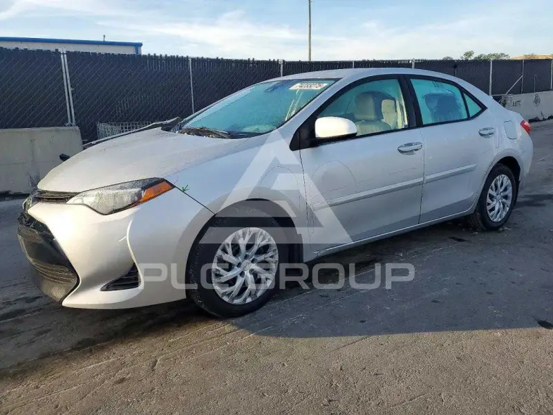2018 Toyota COROLLA фото
