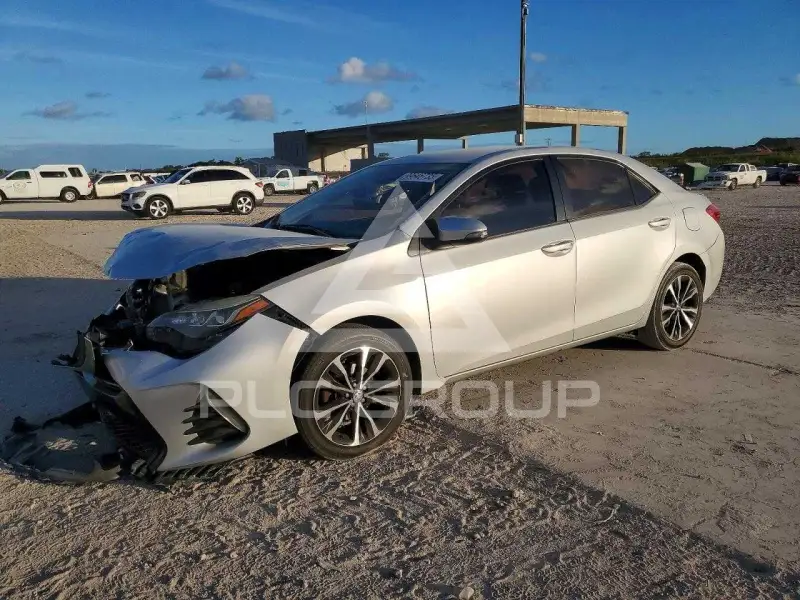 2018 Toyota COROLLA фото