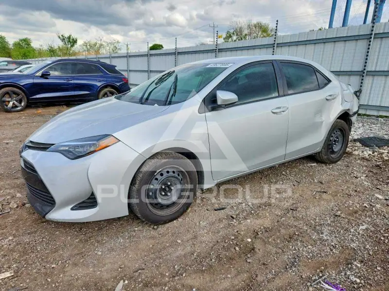 2018 Toyota COROLLA фото
