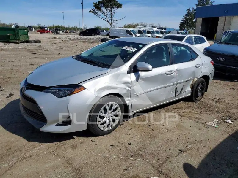 2018 Toyota COROLLA фото
