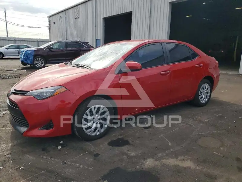 2018 Toyota COROLLA фото