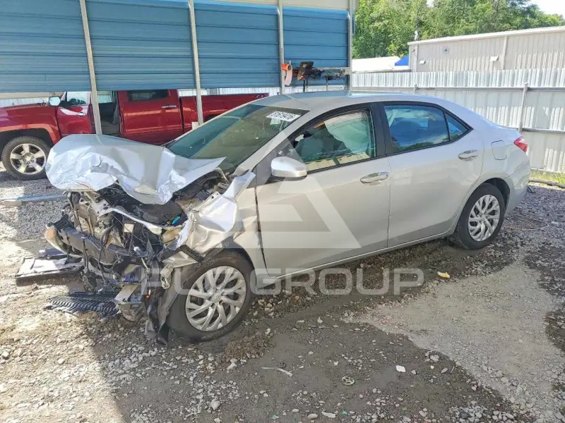 2018 Toyota COROLLA фото