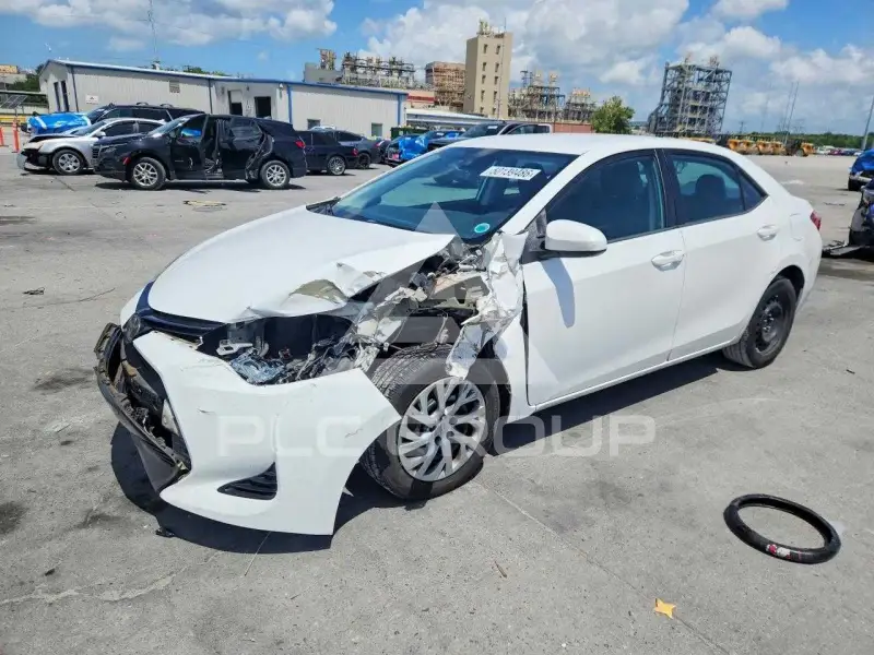 2018 Toyota COROLLA фото
