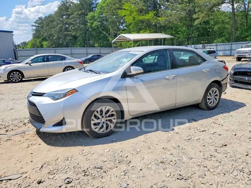 2018 Toyota COROLLA фото