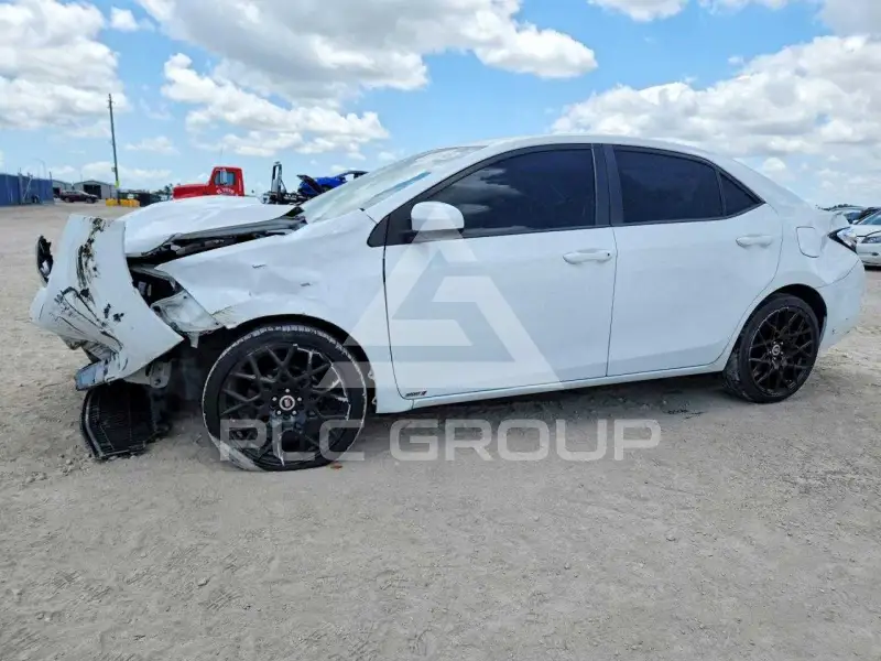 2018 Toyota COROLLA фото