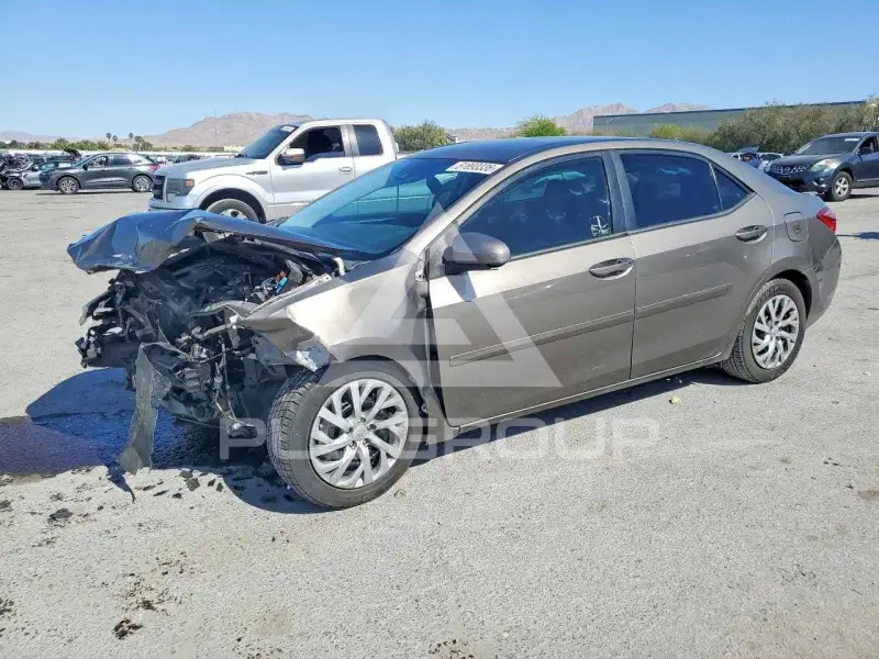 2018 Toyota COROLLA фото