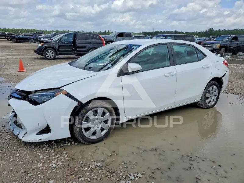 2018 Toyota COROLLA фото