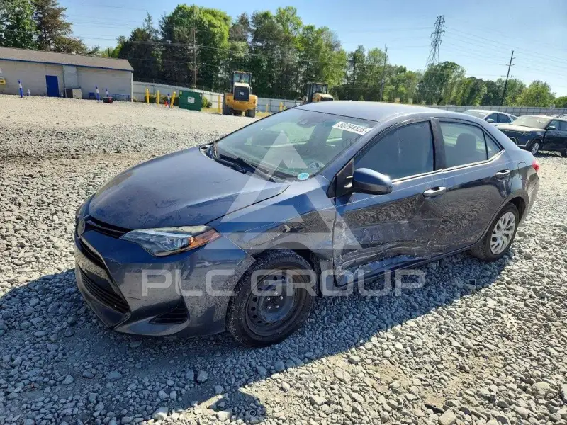 2018 Toyota COROLLA фото